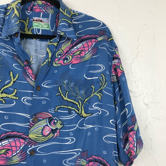 Reyn Spooner Vintage Fish Print Button Down - Picture 2 of 4
